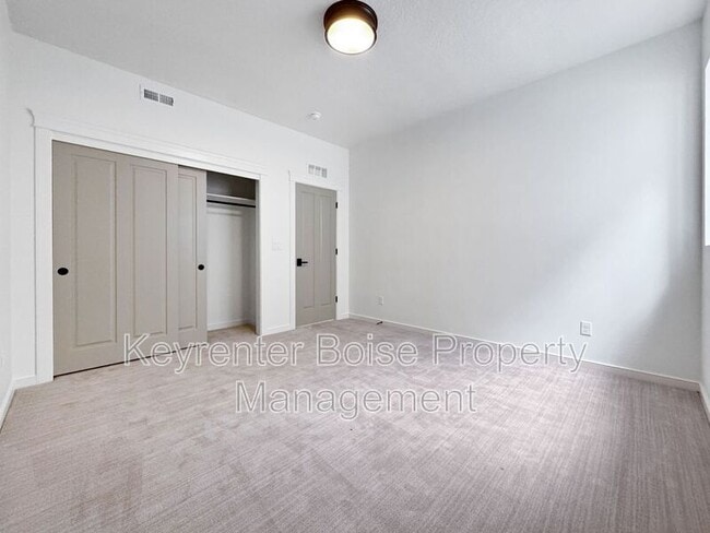 Building Photo - 2206 N 20th St