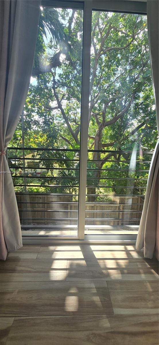 Building Photo - 3620 Thomas Ave