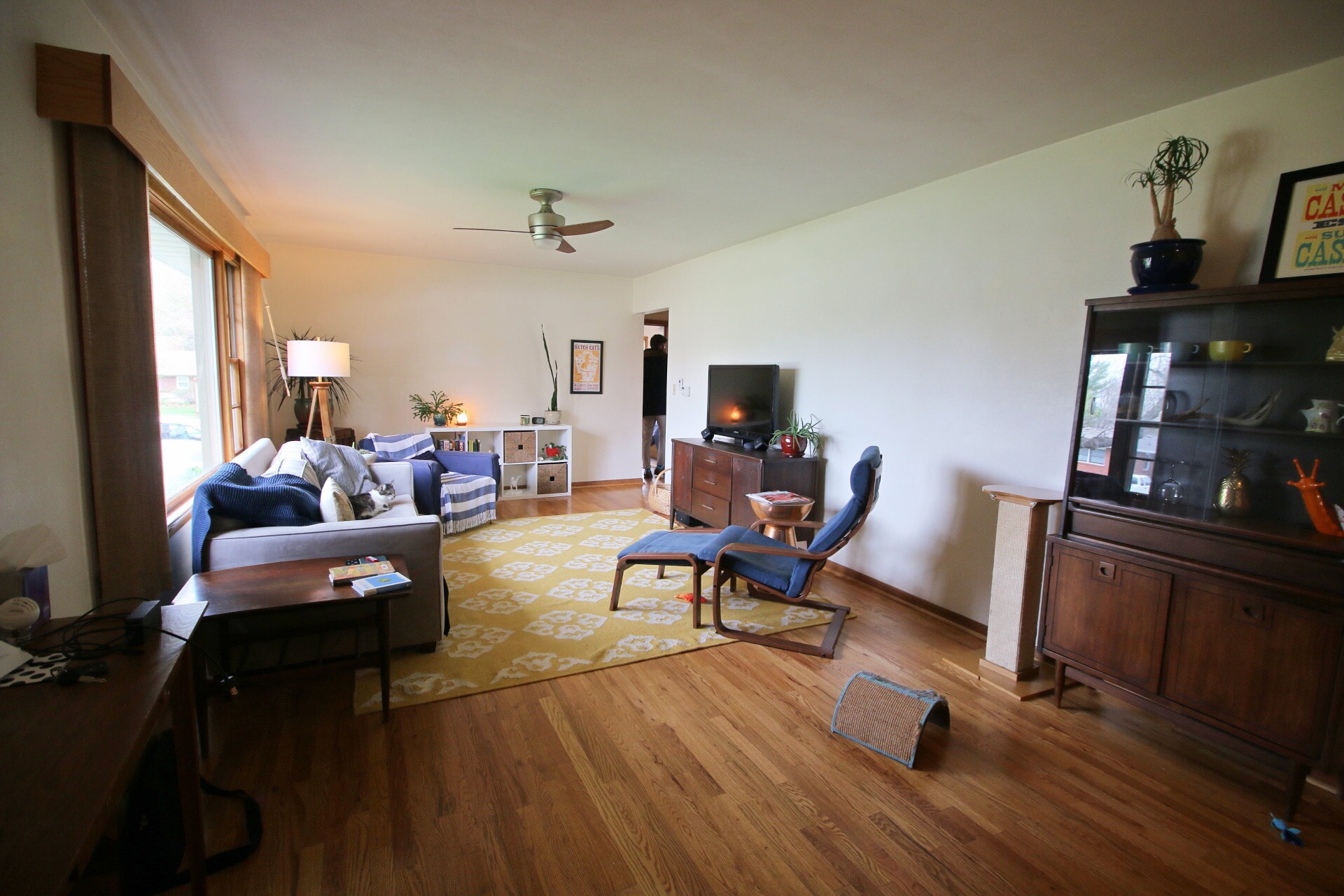 Living Room - 1526 Marston Ave