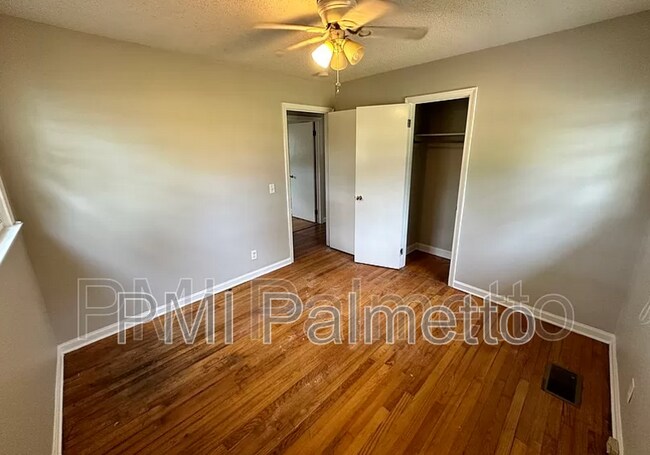 Building Photo - 145 Gala Dr