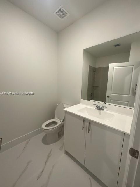 Building Photo - 2270 SE 27th Dr