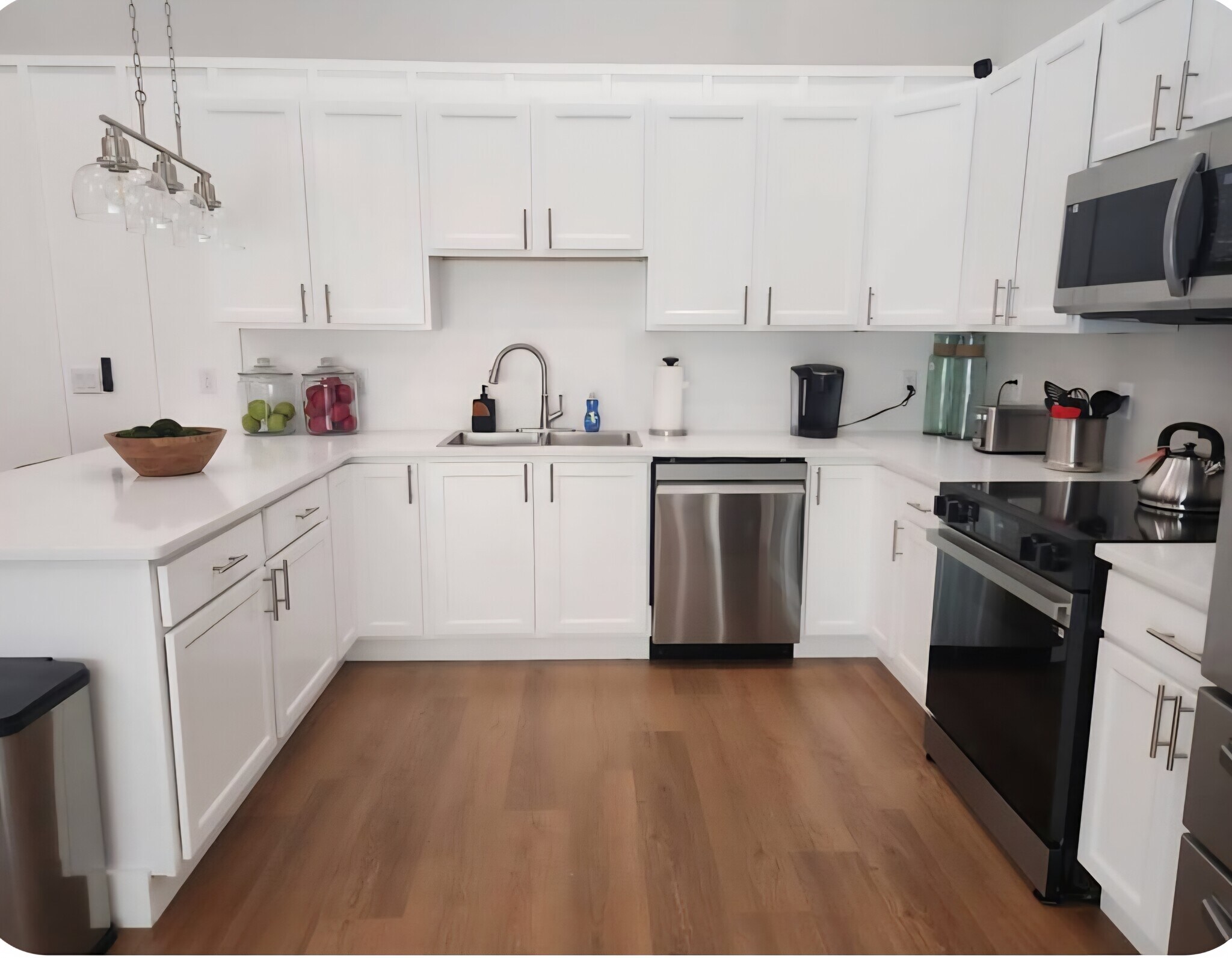 Gourmet Kitchen - 6384 W Flanders Ln