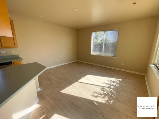 Building Photo - WOW! HAMILTON!!! 4BR/2.5BA, NEXT TO OPEN SPACE, QUIET NEIGHBORHOOD, BEAUTIFUL VIEWS, A/C, SPACIOUS