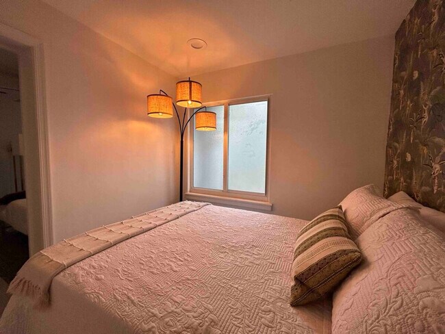 Building Photo - 415 S C St