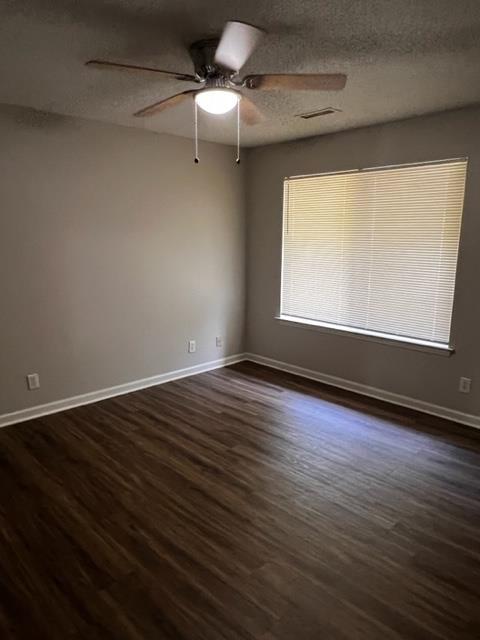 Building Photo - 718 Westbrook Ct