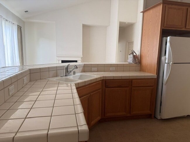 Building Photo - Beautiful 3 bed home with 3 car garage in Indian Hills behind Target