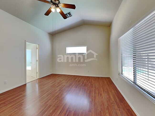 Building Photo - 15905 W Saguaro Ln