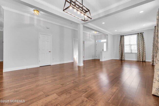 Building Photo - 8 Park Ridge Way