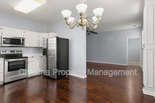 Building Photo - 6828 Ayrshire Glen Pl