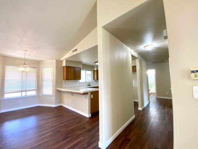 Building Photo - $2,295 Beautiful 3 Bedroom Home- Valentine...
