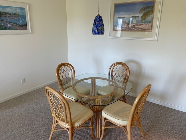 Building Photo - Village of 5 Points Condo- where you can walk to everything!