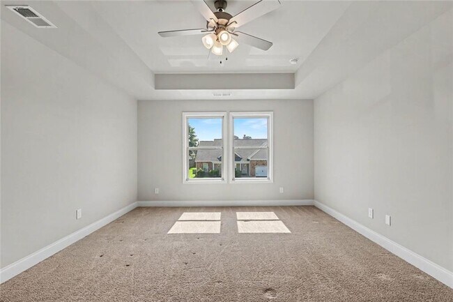 Building Photo - 350 McGiboney Ln
