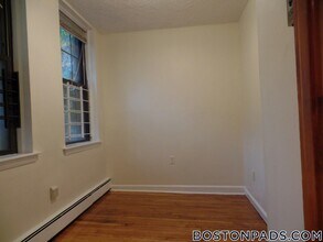 Building Photo - 58 Queensberry St