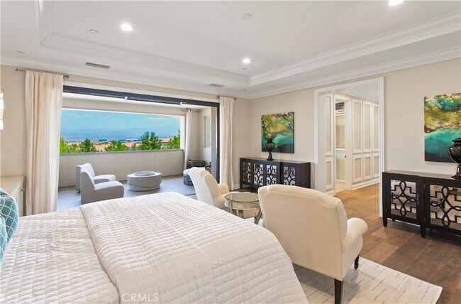 Building Photo - 121 Amber Sky