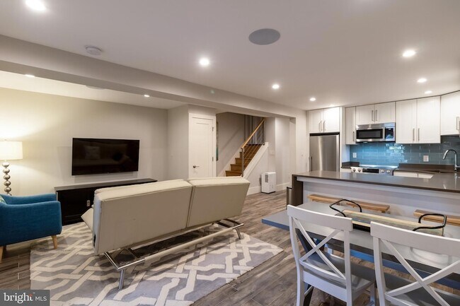 Building Photo - 4514 15th St NW