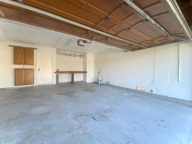 Building Photo - Large 5-bedroom 3-bathroom Home in Union C...