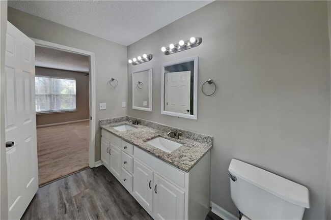 Building Photo - 573 Grandview Cir