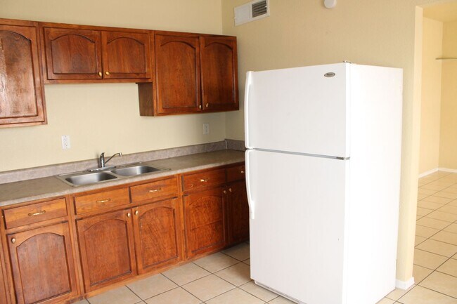 Building Photo - 8421 MERCURY