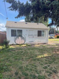 Building Photo - Dover Duplex 2025-1754