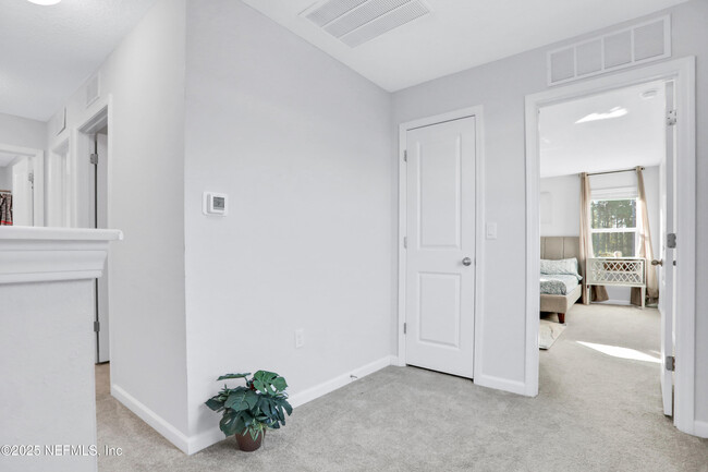 Building Photo - 669 Meadow Ridge Dr
