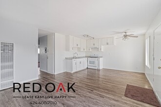 Building Photo - 9210 Somerset Blvd