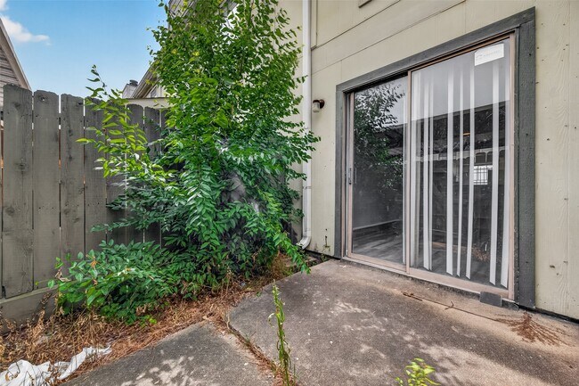 Building Photo - 12656 Windsor Village Dr