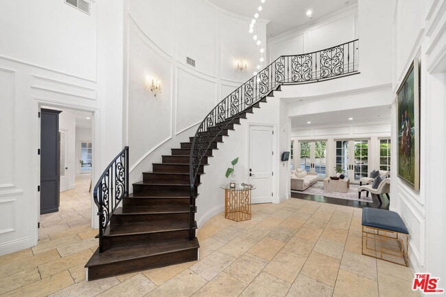 Building Photo - 4923 Amigo Ave