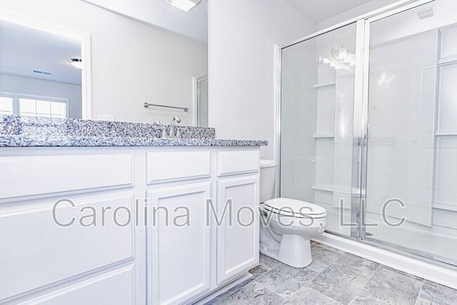 Building Photo - 221 Stone Fruit Ct