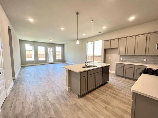 Building Photo - 1323 Beach Blvd