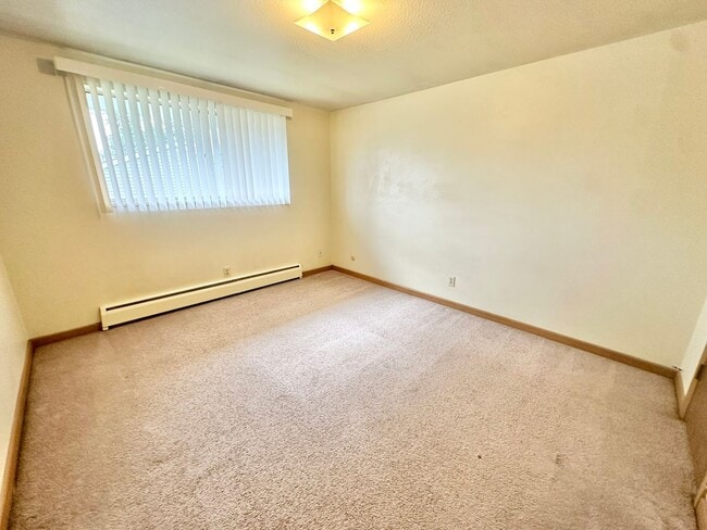 Building Photo - 2517 N Garfield Ave