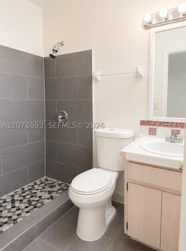 Building Photo - 15401 SW 81st Cir Ln
