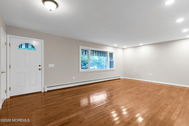 Building Photo - 453 Milton Ave