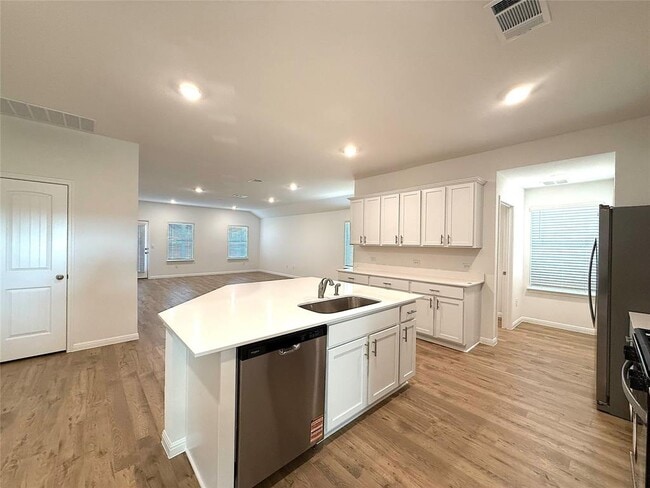 Building Photo - 1917 Buntline Hitch Dr