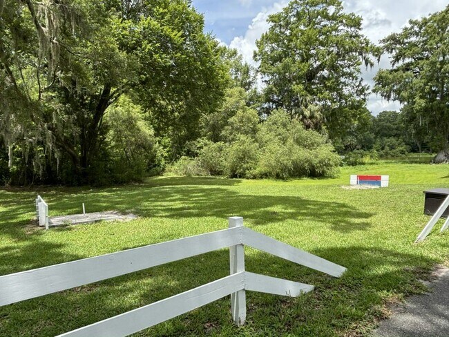 Building Photo - 2323 NW 46th Ct