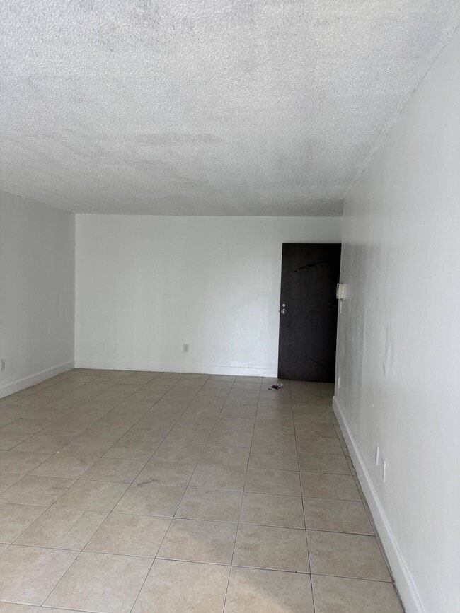 Building Photo - 482 NW 165th St