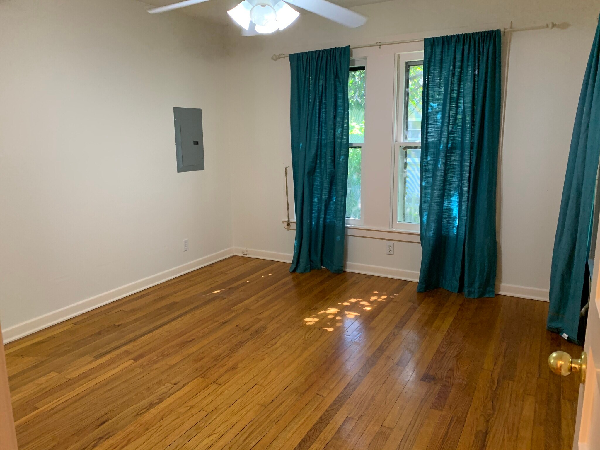 Building Photo - 309 Irvington Dr