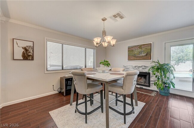 Building Photo - 2064 Waverly Cir
