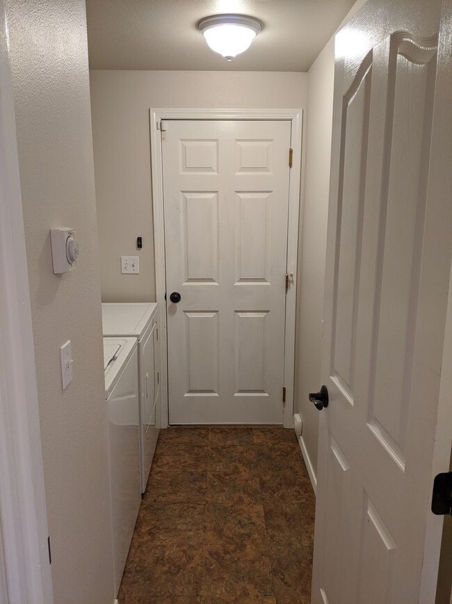 Building Photo - 4703 Cypress Dr