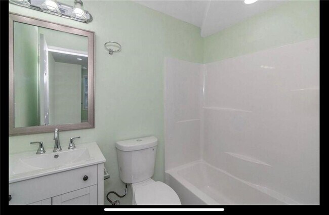 Building Photo - 156 Plantation Trce