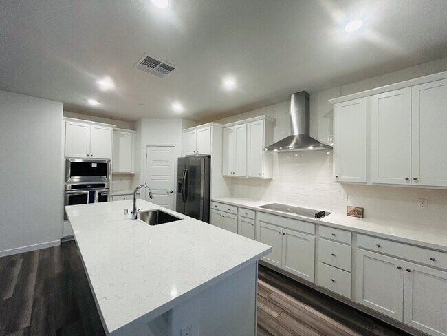 Building Photo - 3760 Oyster Pt Wy