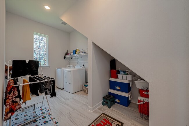 Building Photo - 9207 Secretariat Ln