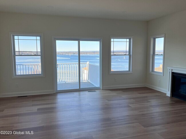 Building Photo - 544 NY-9P