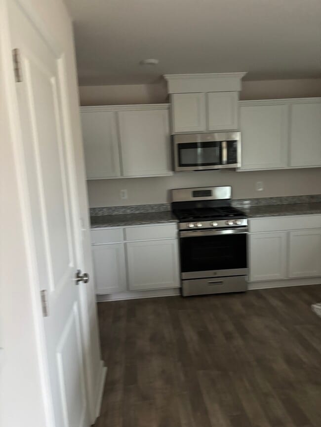 Building Photo - 1057 Field Strip Rd