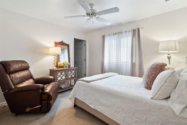 Building Photo - 1728 Kadashow Ave