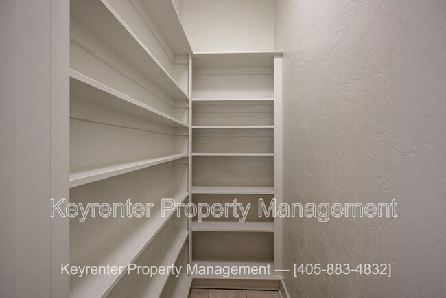 Building Photo - 812 NW 7th St