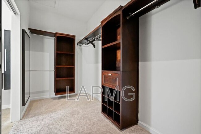 Building Photo - 9842 Portola Dr