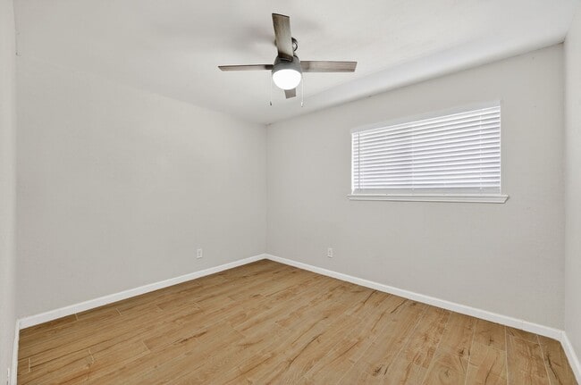 Building Photo - Affordable home in a Central Location!