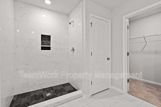 Building Photo - 124 Orchid Bloom Cir