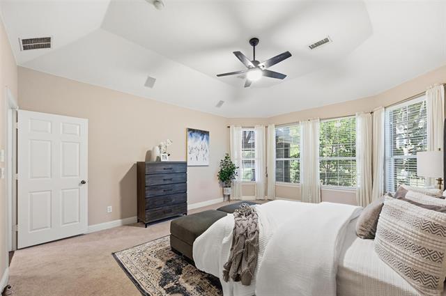 Building Photo - 2085 Club Lake Cir