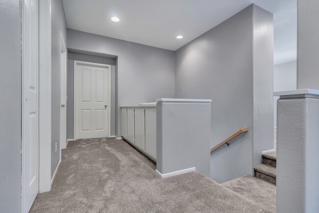 Building Photo - 10090 Kellams Ave